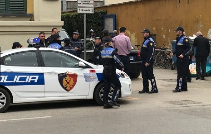 “PLAS” SHERRI MES DISA TË RINJVE NË SAUK/ Plagoset me kaçavidë 23 vjeçari (EMRI)