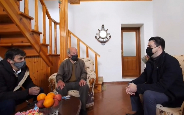 I ÇUDIT TË GJITHË/ Basha: Edhe unë i kam prindërit pensionistë, paguajnë drita-ujë. Nuk ju mbetet më asgjë