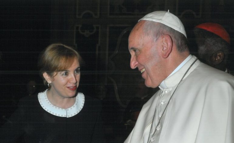 “KISHA NJË BEKIM UNIK…”/ Papa Francesku emëron në Vatikan një shqiptare, ish deputetja merr postin e lartë