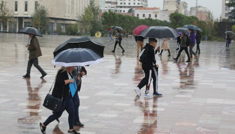 VRANËSIRA E RESHJE SHIU E DËBORE…/ Mësoni parashikimin e motit për sot