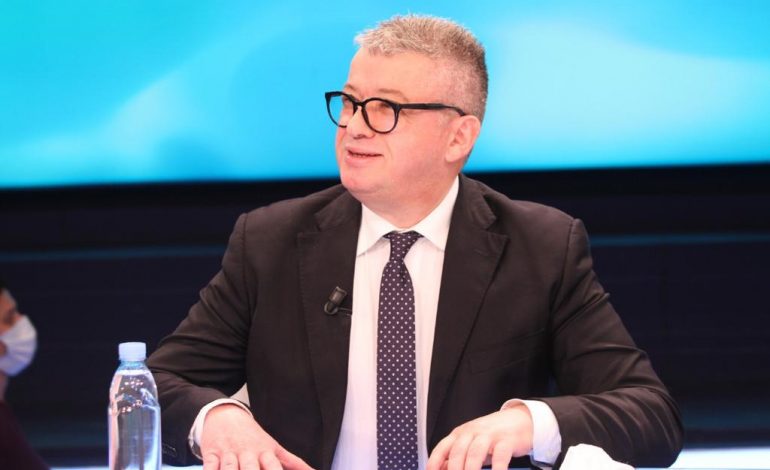 PSE PO “HESHT” BASHA NË FUSHATË? Peza: Po shmang Sali Berishën dhe LS-në
