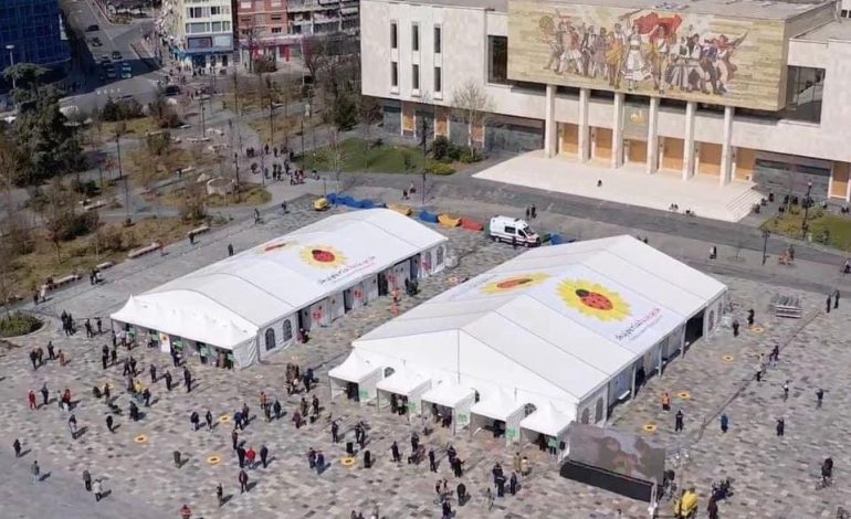 TË GJITHA PAMJET/ Nisi sot VAKSINIMI MASIV në vend, nga detajet e procesit tek fjalët e qytetarëve