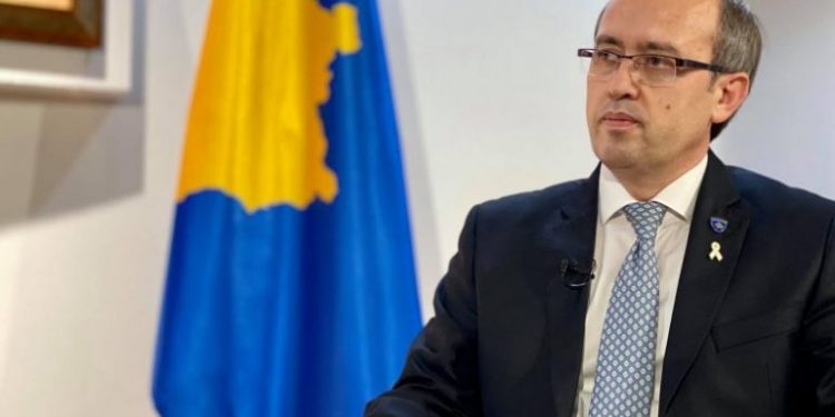 REAGIMI/ Hoti: Deklarata e Vuçiç tregon qasjen destruktive të Serbisë ndaj Kosovës