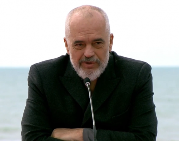 KANDIDIMI NË DURRËS/ Rama: Jam shumë i vendosur që bashkë me të gjithë miqtë, kolegët, dua të bëj…