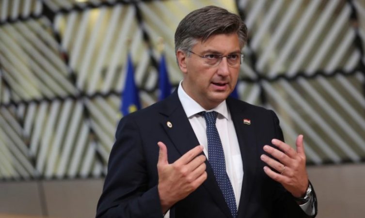 “ANËTARË TË RËNDËSISHËM TË ALEANCËS”/ Kroacia do të rrisë praninë ushtarake në Kosovë për misionin e NATO-s