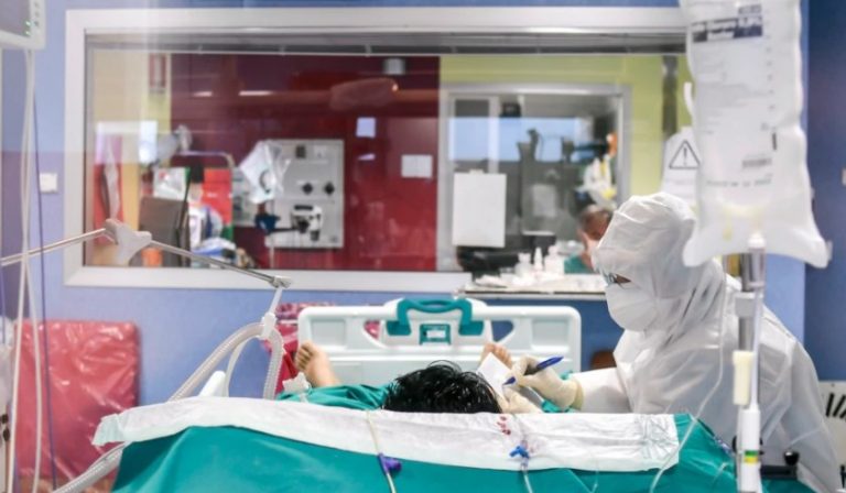 KORONAVIRUSI/ Humbën betejën me COVID-19, Italia përkujton viktimat e pandemisë
