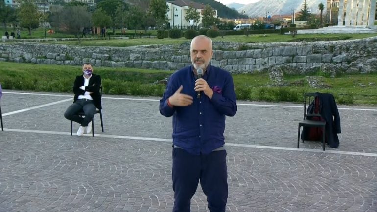 FLET NGA LEZHA/ Rama: U ka ngelur kënga, por liberalizimi i vizave dhe hyrja në NATO nuk u bënë nga PD