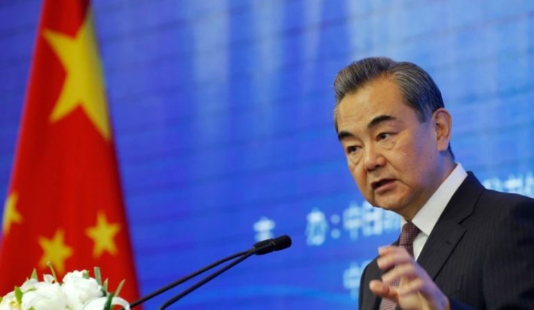 “PËRHAPJE TË DEZINFORMATAVE”/ Kina sanksionon zyrtarë britanikë, përfshirë ligjvënës