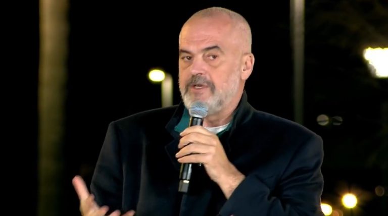 “DURRSAKËT JANË XHELOZ PËR INVESTIMET NË VLORË”/ Rama: Do rri deputet aty ku më duam më shumë dhe kjo varet nga ju