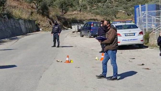 ME ARMË PA LEJE ME VETE/ Arrestohen dy të rinj në Vlorë. Një prej tyre tentoi…