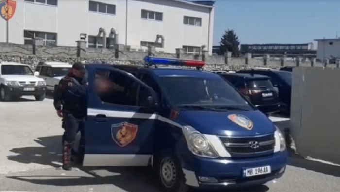 E RËNDË NË KRUJË/ Policia arreston një 14-vjeçar, qëlloi me thikë bashkëmoshatarët e tij