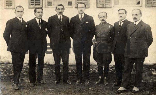 DOSSIER/ Historia e panjohur e ish-ministrit të Drejtësisë, i cili nuk pranoi të çonte Kurorën e Skënderbeut në Romë…