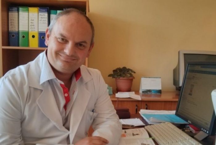 E TRISHTË/ Prej ditësh në spitalin e Stambollit, Covid-19 i merr jetën mjekut të njohur Gerond Husi