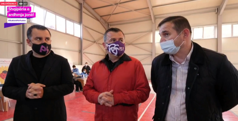 NIS VAKSINIMI MASIV NË LIBRAZHD/ Balla: S’e fsheh dot gëzimin. Kush është mbi 75 vjeç të paraqitet…