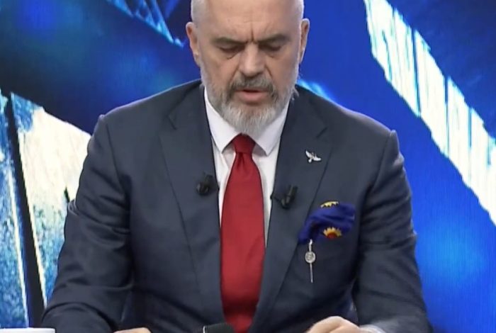 FOTO E GRIDA DUMËS/ Rama: S’është faji im që Meta, Berisha dhe ju e shikoni nga ana seksuale