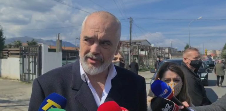 JEP LAJMIN E MIRË/ Rama: Së shpejti vjen një sasi e konsiderueshme vaksinash, nisim me moshat mbi 60 vjeç