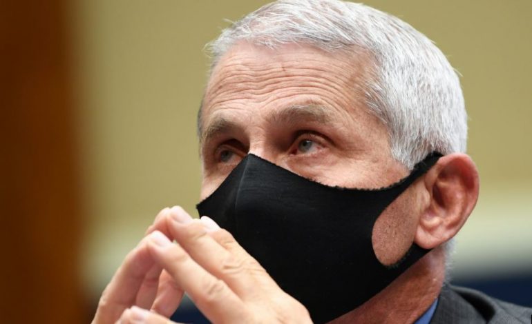 E THOTË EKSPERTI/ Fauci: Ata që janë të vaksinuar nuk kanë nevoje të testohen më për COVID-19