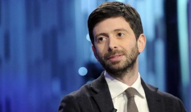 COVID-19/ Ministri italian i Shëndetësisë: Asnjë shqetësim pasi AstraZeneca funksionon