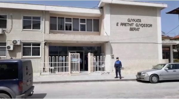 NGACMOI SEKSUALISHT 13-VJEÇAREN/ Gjykata e Beratit vendos arrest me burg për Petrit Piren