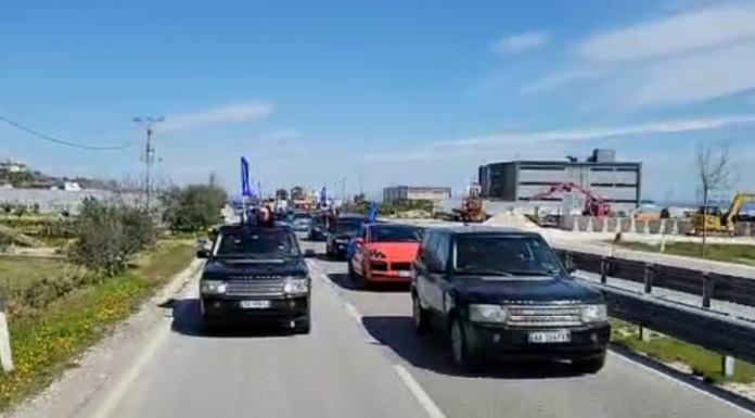 SHKON TË FLASË PËR VARFËRINË/ Por Lulzim Basha nuk heq dorë nga makinat luksoze (FOTO)