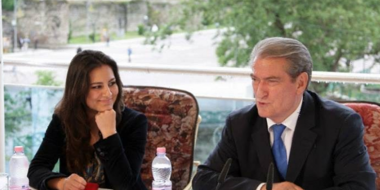 “KA SHUMË ZËRA QË…”/ Erla Mëhilli i jep fund bashkëpunimit me Berishën, ja PROJEKTI i ri