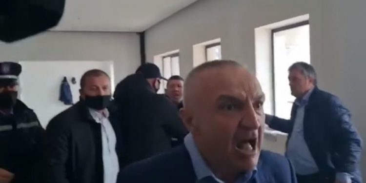 “RACË POLITIKANËSH QË KANË ZAKON ZAPTIMIN”/ Erion Veliaj: Meta U ZU me rojet e turnit si boksier
