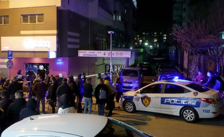 SHPERTHIMI TEK “KOMUNA E PARISIT”/ Gruaja gjyqtare apo burri prokuror: Për kë ishte mesazhi mafioz?