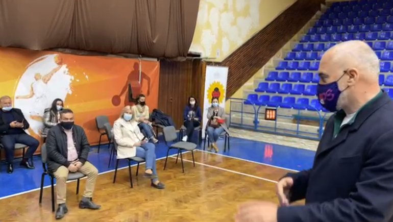 VAKSINIMI I MËSUESVE NË DURRËS/ Rama: Sot ndihemi të lehtësuar me vaksinat. Me këtë hapin rrugën…