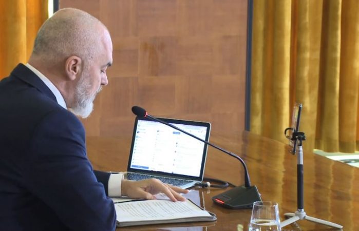 REPLIKAT/ “Njerzit po ikin nga vendi.” Rama: Populli e ka mendjen top e nuk gabon kurrë
