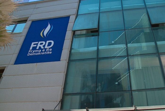 KONFLIKTI PËR GODINËN/ Bashkia e Tiranës 10 ditë afat FRD-së për lirimin e zyrave