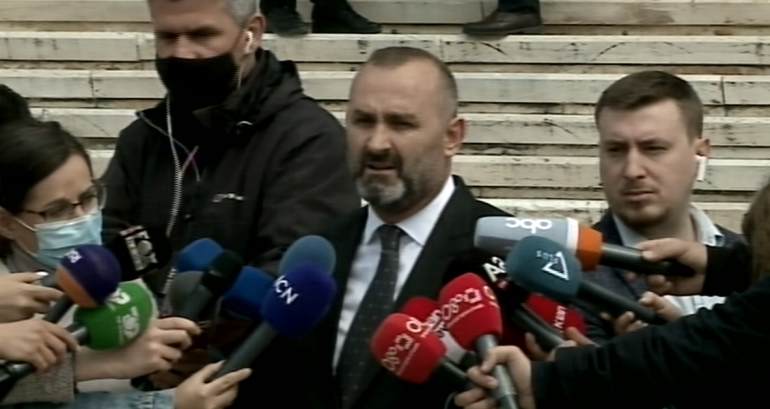 SHUHET BASHKIM FINO/ Preket Manja: E dashuronte muajin mars, më ka prerë krahët… (VIDEO)