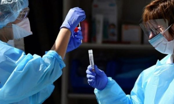 COVID/ Ndërroi jetë 10 ditë pasi mori vaksinën, nisin hetimet për vdekjen e studentit të mjekësisë në Francë