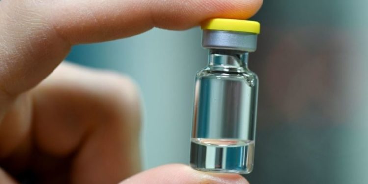 STUDIMI/ Një dozë e vaksinave Pfizer dhe Astrazeneca e ulin 80% nevojën e shtrimit në spital