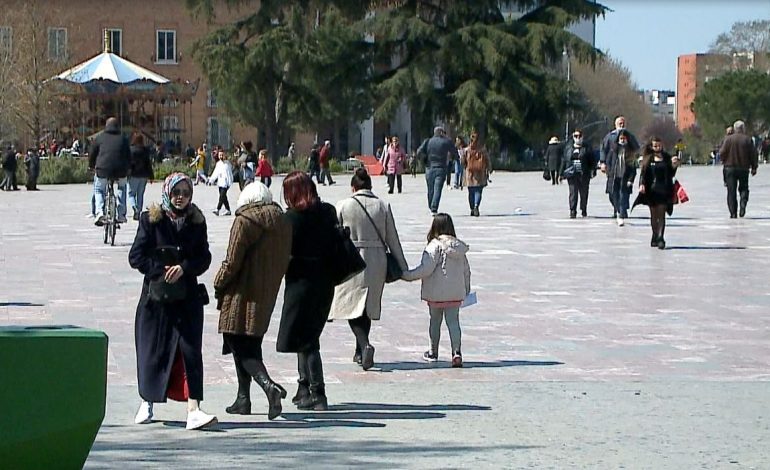 DETAJET/ Të dielën VAKSINIMI MASIV, në sheshin “Skënderbej” do vendosen çadrat dhe…