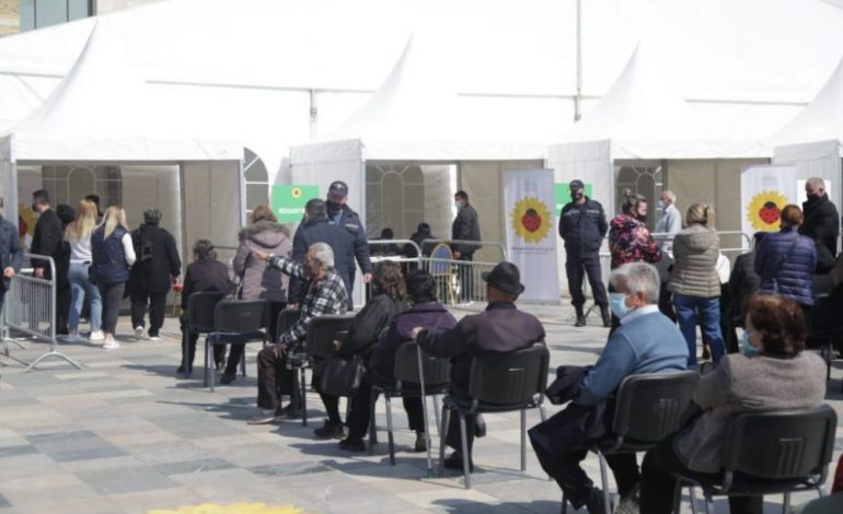 “EFIKASITETI…”/ Specialisti shqiptar i shëndetit publik shpjegon me detaje vaksinën kineze