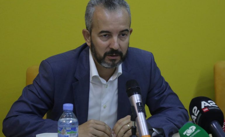 “ZGJIDH, VENDOS, VOTO”/ Celibashi të rinjve: Merrni pjesë në votime…