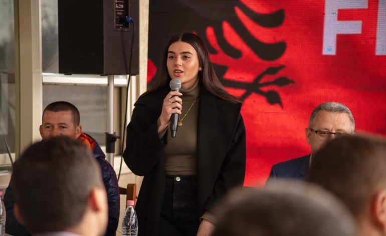 KANDIDOI PËR DEPUTETE NË DURRËS/ 22-vjeçarja që poshtëroi Edi Palokën dhe ka marrë më shumë vota se Sali Berisha në PD