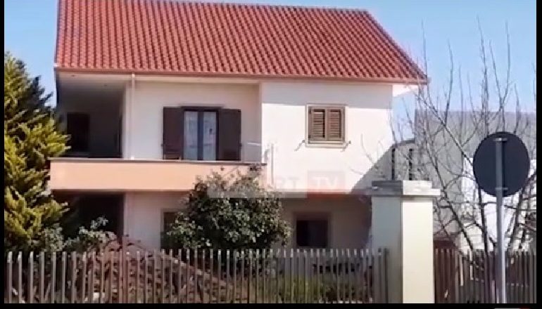 KTHEU SHTËPINË NË LABORATOR DROGE NË LUSHNJE/ 58 vjeçari bashkëpunoi me bashkëfshatarët! U kapën…
