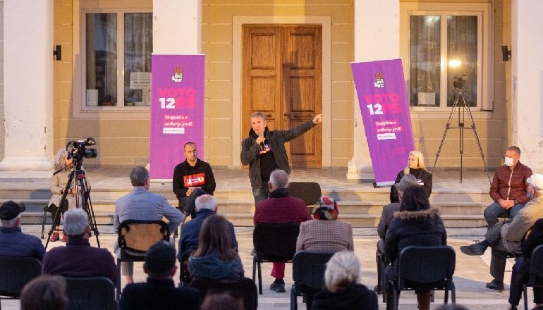 TAKIM ME BANORËT E ORIKUMIT/ Gjiknuri: Zgjidhje investimit për rrjetin elektrik, vazhdojmë regjistrimin e pronave