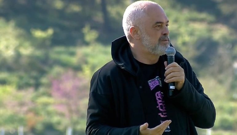 “MË 25 PRILL VENDIMI ËSHTË SHUMË I QARTË”/ Rama thumbon opozitën nga Gjirokastra: Të paaftë e me karakter të dobët
