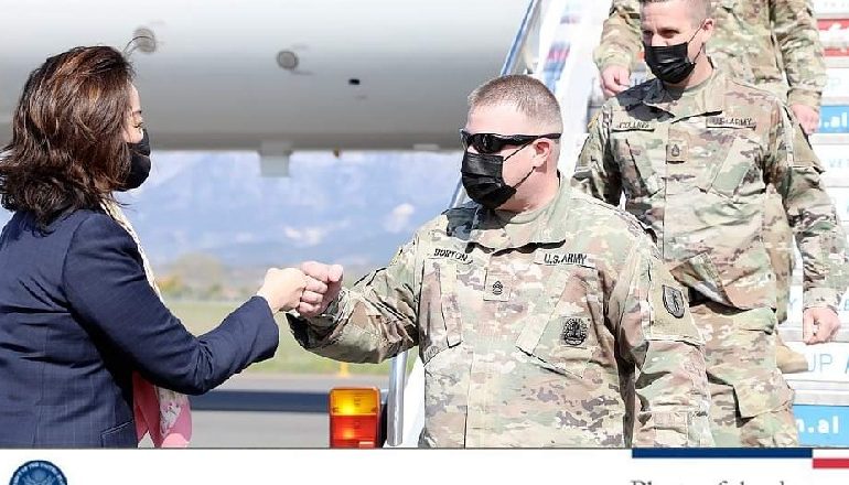 “DEFENDER 21″/ Kim pret ushtarët amerikanë: Do trajtojnë Forcat e Armatosura Shqiptare për STËRVITJEN