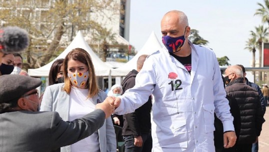 “MBËRRIJNË SOT MBI 7 MIJË DOZA PFIZER”/ Rama dhe Manastirliu në Elbasan: Janë kryer 260 mijë vaksinime