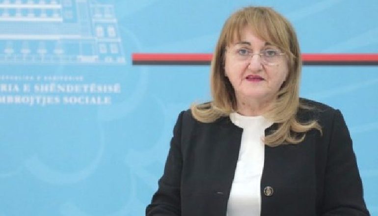 “RAMA MERITË TË VEÇANTË PËR VAKSINAT”/ Rakacolli: Sinovac 100% e sigurt, ja arsyeja pse e morëm nga Turqia