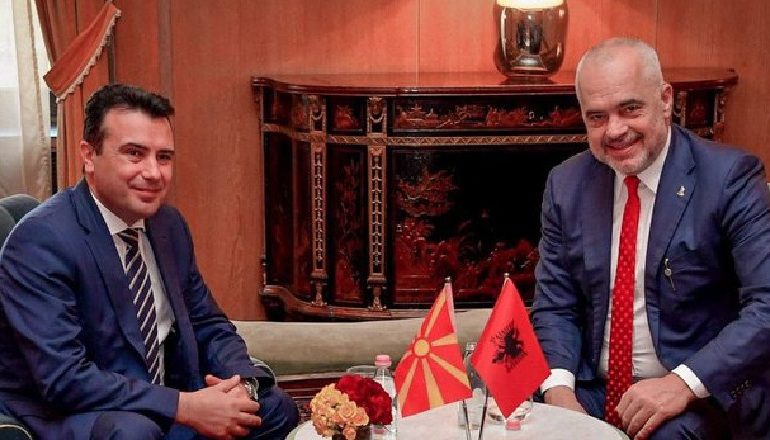 25 PRILLI/ Kryeministri i Maqedonisë së Veriut APEL maqedonasve që jetojnë në Shqipëri: Votoni Ramën!