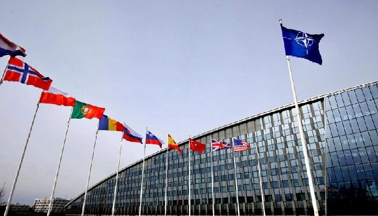 RRITEN TENSIONET/ NATO akuzon Rusinë: Bllokimi i lundrimit, pjesë e praktikave destabilizuese të Moskës