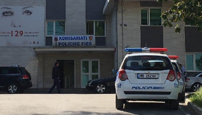 ZBARDHET TENTATIVA E VRASJES SË 33-VJEÇARIT DJE NË FIER/ 3 persona në pranga dhe 1 në kërkim