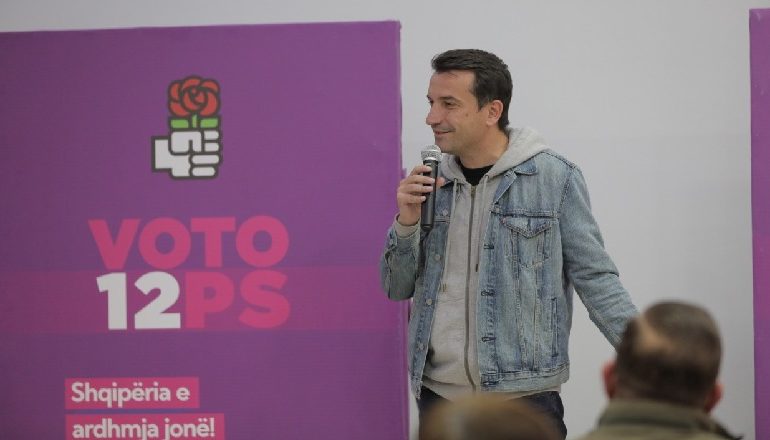“S´KA KTHIM PAS…”/ Veliaj në Luz të Vogël të Kavajës: Të ecim përpara me punë e projekte, jo me dhunë e bllokime