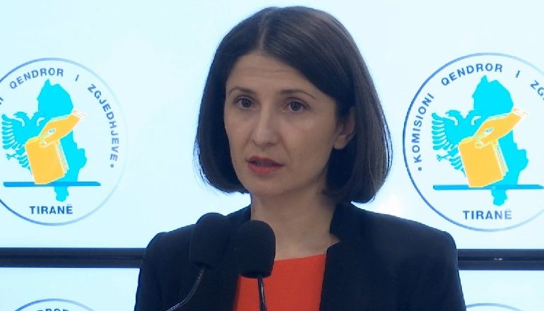 VOTIMI NË GJITHË VENDIN/ KQZ: Ka pasur problematika në 230 qendra, po marrin zgjidhje