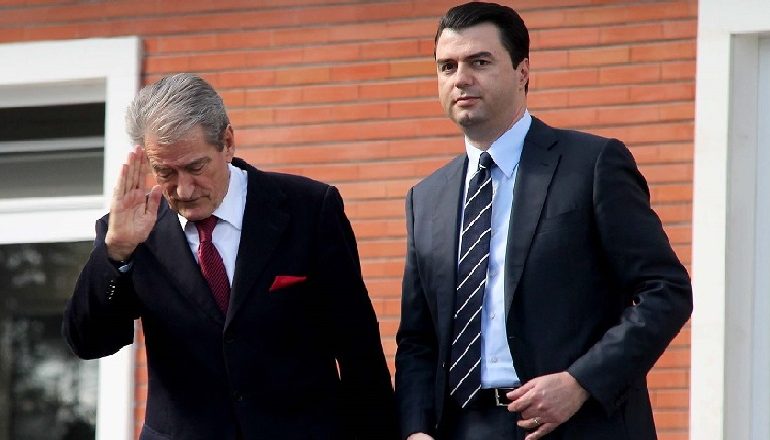 Sali Berisha nuk lëshon Bashën pas humbjes së gjashtë, PD drejt ndarjes në dy kampe