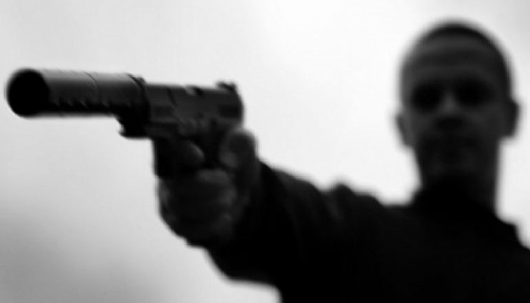 PUBLIKOHET PËRGJIMI/ Pazari mes një vrasësi me pagesë dhe porositësit: 10 mijë euro janë pak, rrezikoj burgun. Më ofro një çmim që të kënaqem e të…